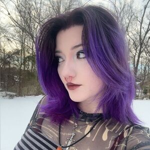 Meet your Posher, Gl00my